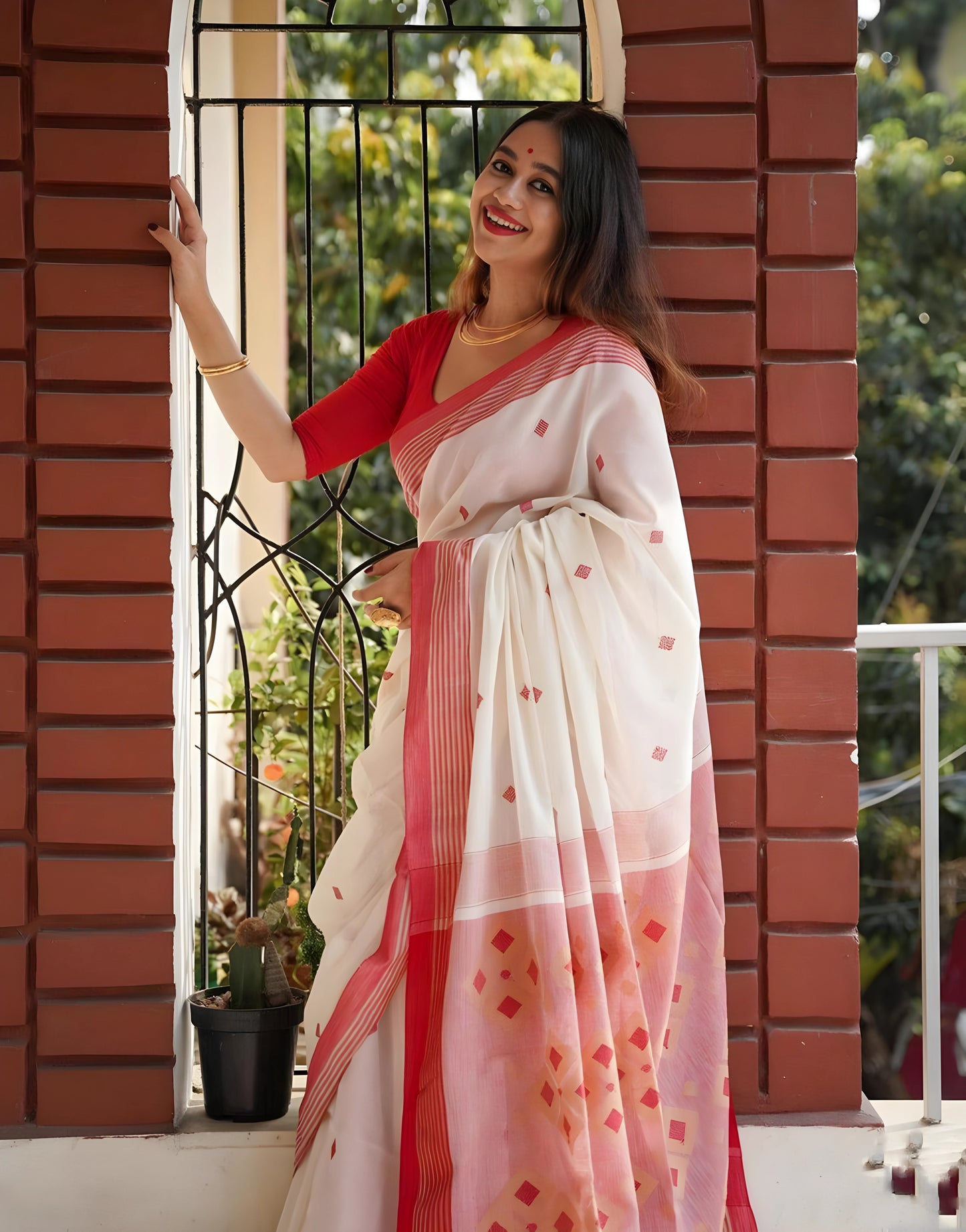 SOFT COTTON MANIPURI ATTRACTIVE CHARMFULL SAREE