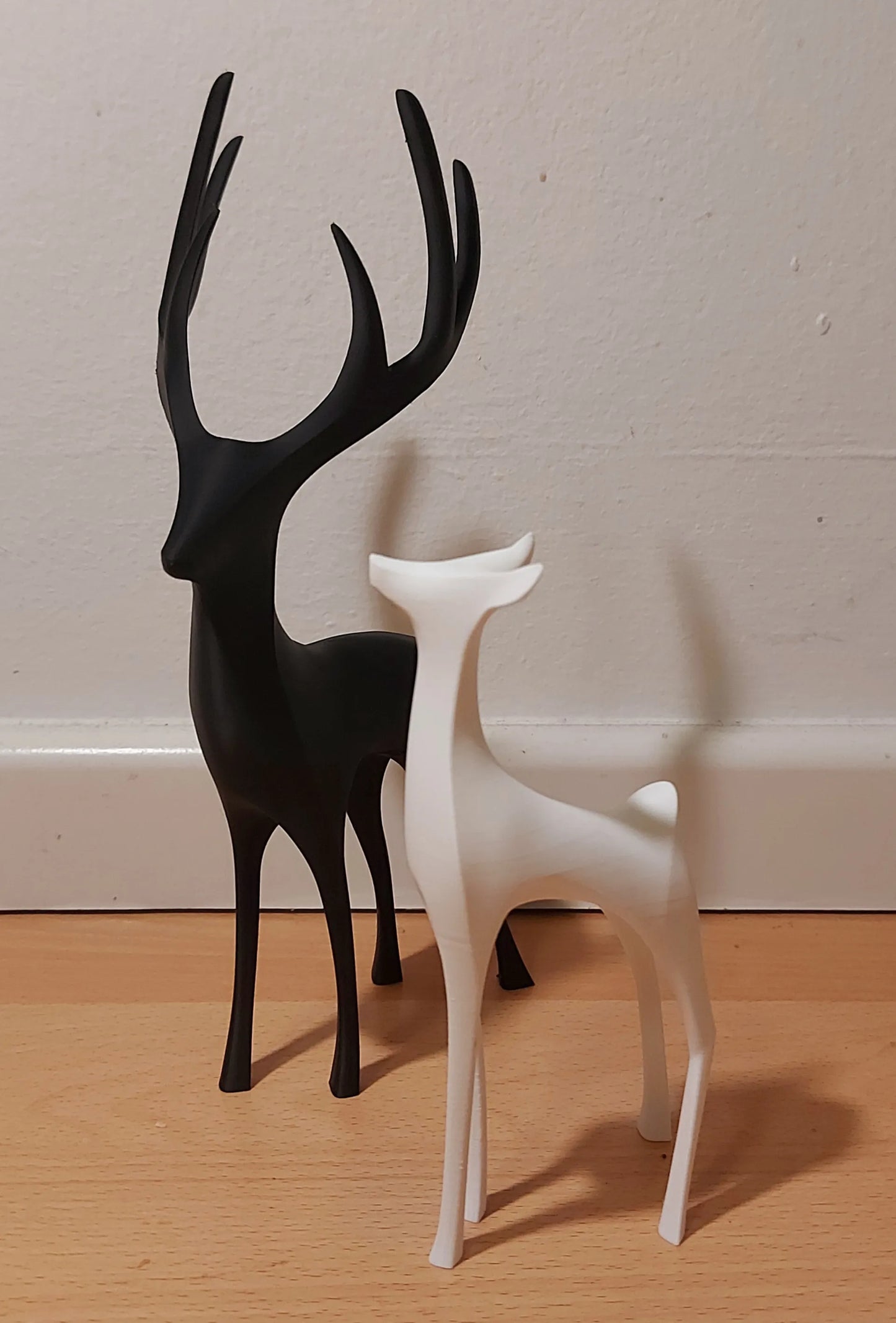 Decorative Deer Figurine Set, Black and White, Modern Design, 3D Model, Pack of 2