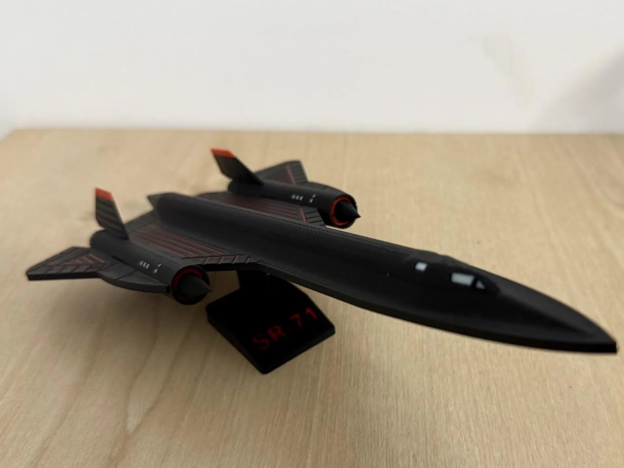 Beoals SR-71 Blackbird Aircraft Display Model | Matte Black Collectible Jet Plane | Die-Cast Desktop Scale Model with Stand | Aviation Gift for Collectors & Enthusiasts