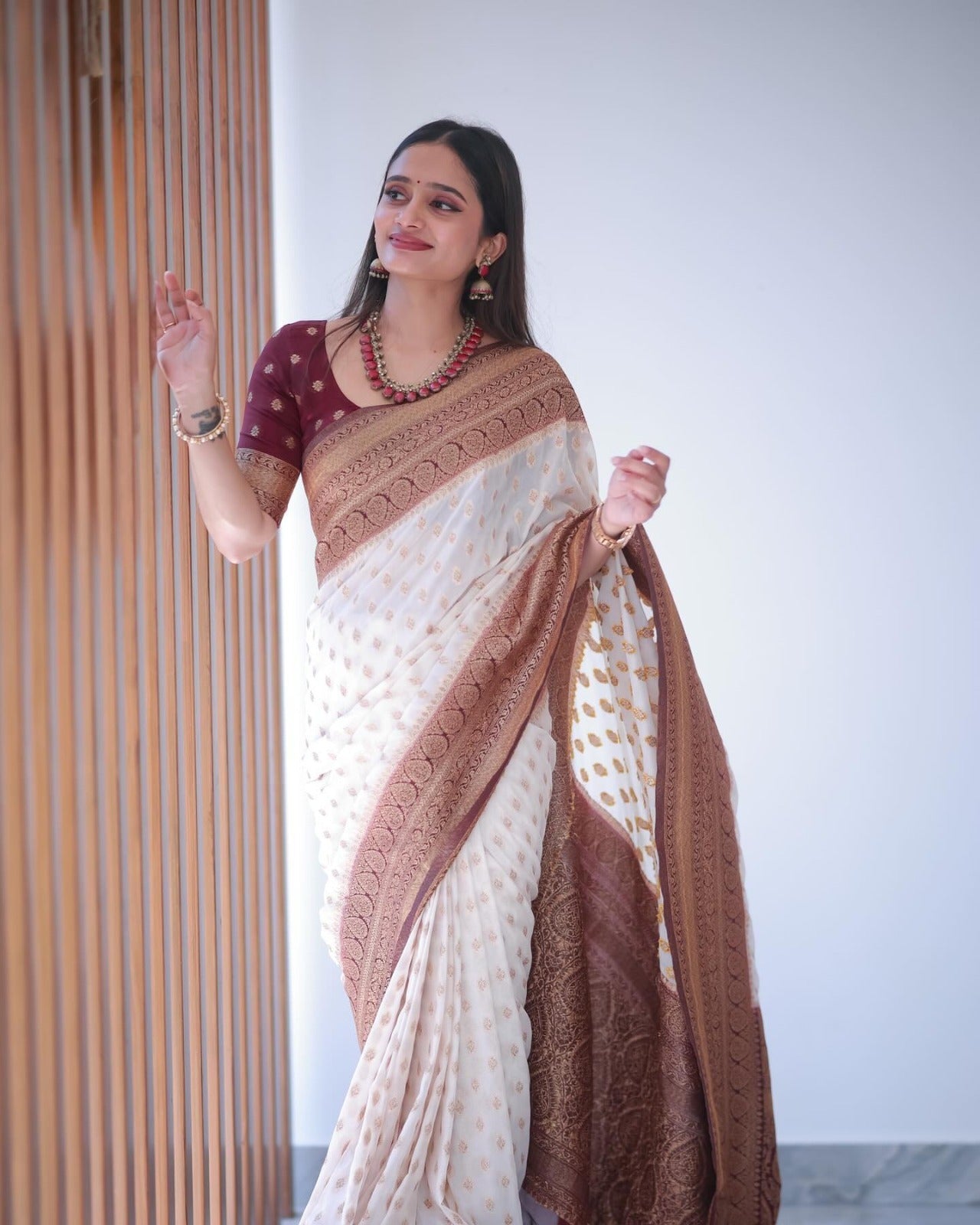 Pure Kanjivaram Silk Saree With Blouse Piece