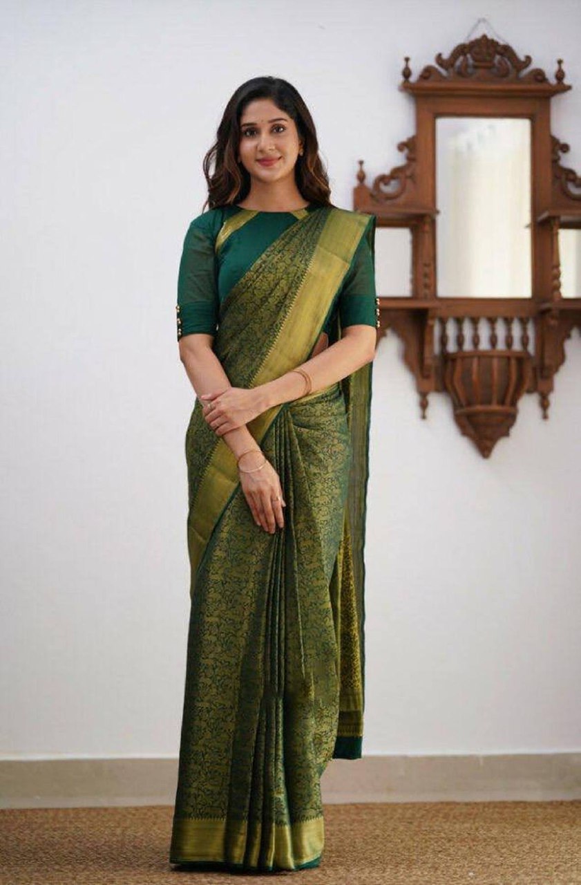 Pure Litchi Jaquard Silk Saree With Blouse Piece