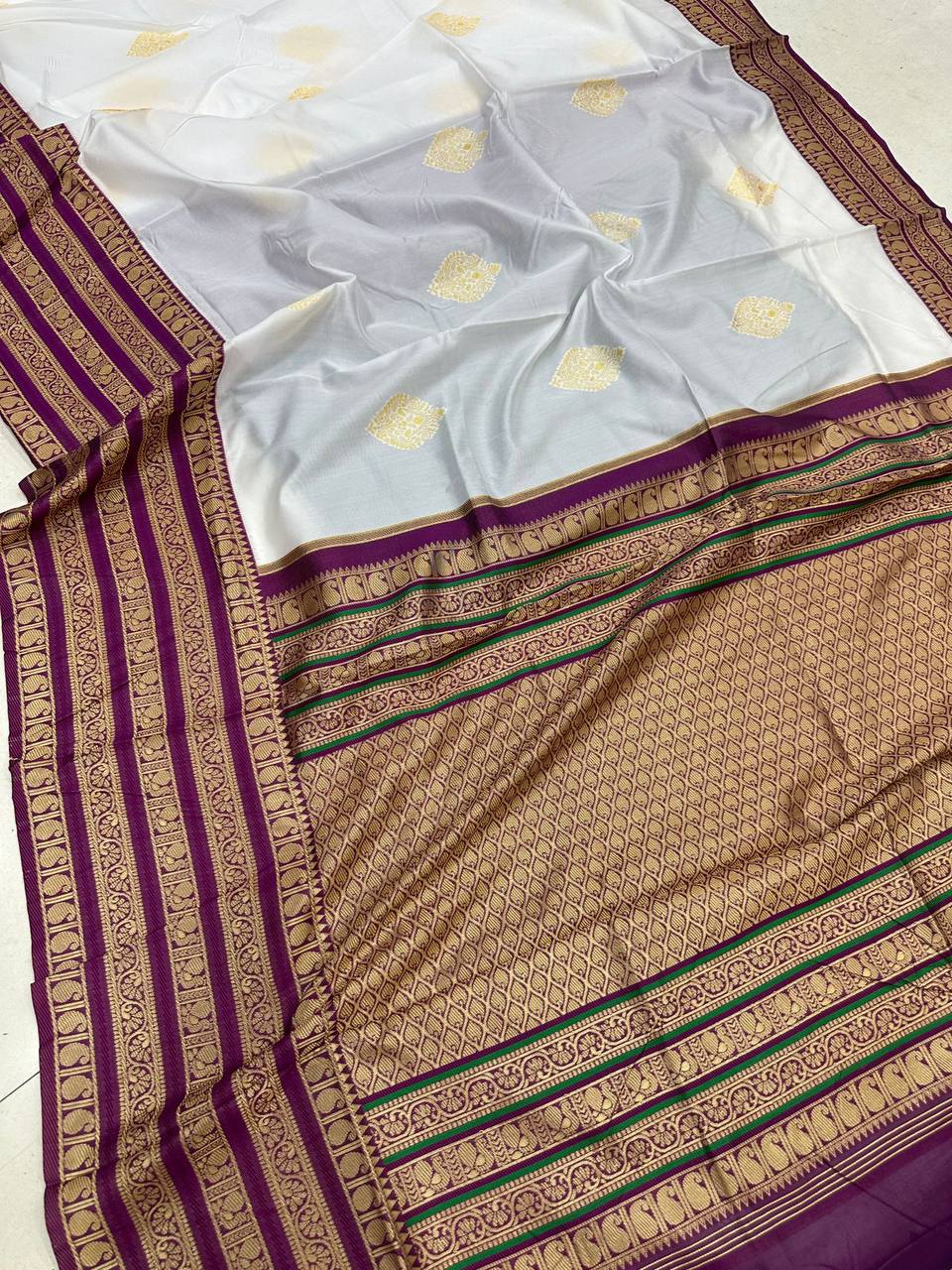 Pure Kanjivaram Silk Saree With Blouse Piece