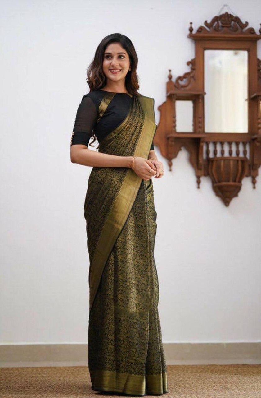 Pure Litchi Jaquard Silk Saree With Blouse Piece